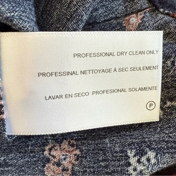 AG Adriano Goldschmied Women's Celeste Floral Navy Blouse Size X-Small - Picture 9 of 13